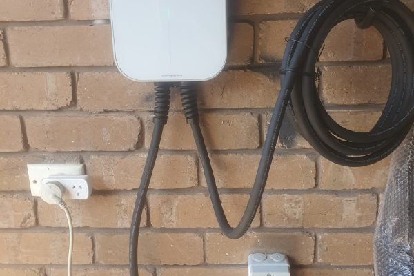 Ocular LTE Plus EV Charger North Adelaide 2022